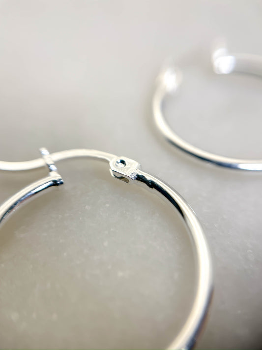 Arracadas delgadas plata