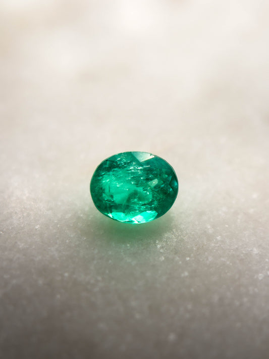 Gem drop #2: Esmeralda colombiana en corte oval