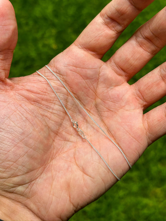 Cadena barbada mini en plata