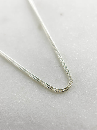 Cadena barbada mini en plata